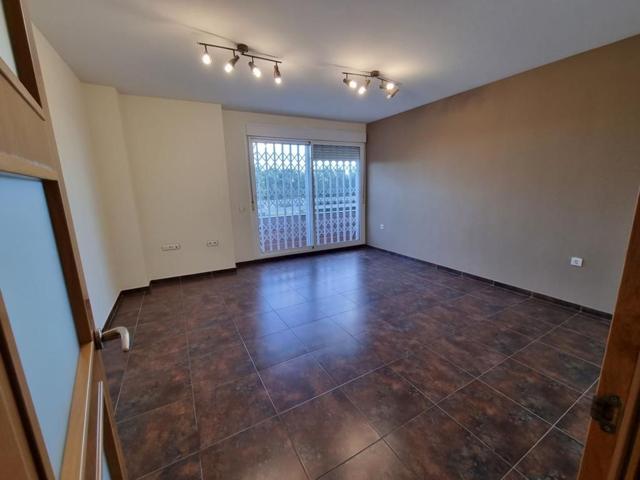 Piso En venta en Avenida Vega De Aca, Vega De Acá - Nueva Almería - Cortijo Grande, Almería photo 0