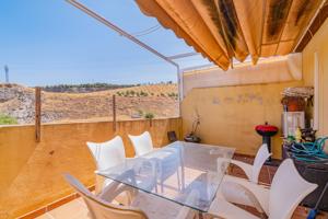 VENTA DE ATICO DE 2 DORMITORIOS CON TERRAZA DE 15 M2 CON VISTAS DESPEJADAS EN CAJAR Y PLAZA DE GARAGE INCLUIDA photo 0