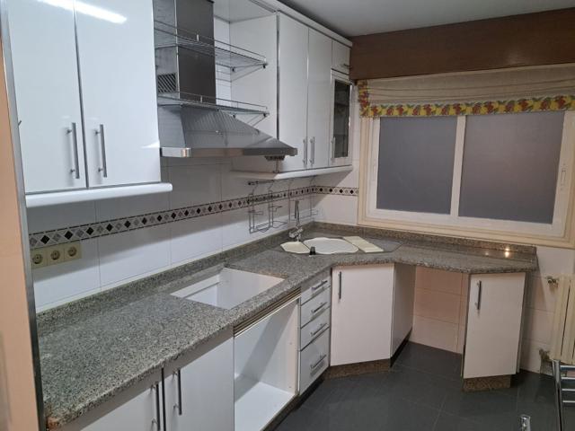 Piso En venta en Calle Valle Inclán, Centro, Ourense photo 0