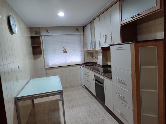 Piso En venta en Calle Ribeira De Canedo, A Ponte, Ourense photo 0