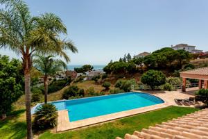 Impresionante villa con exclusivas vistas con 6 dormitorios y 5 baños en Benalmádena-La Capellanía photo 0