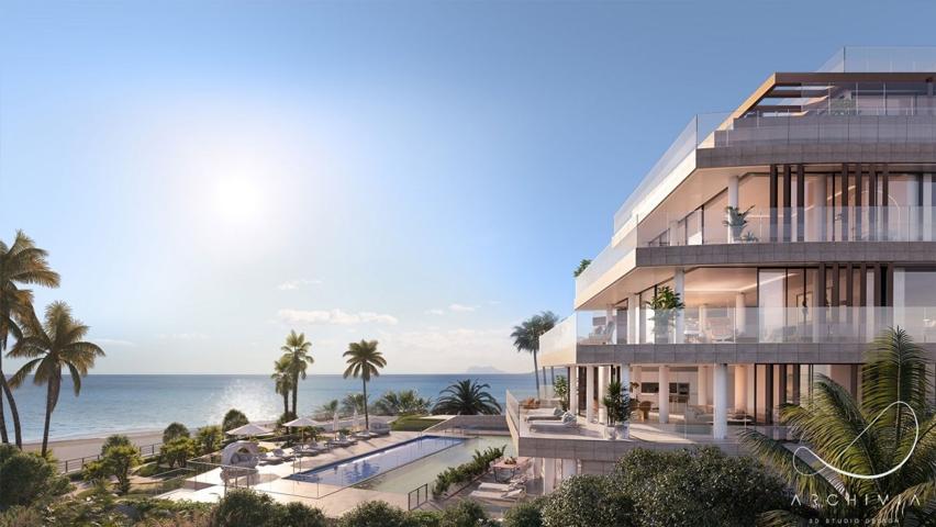 Lujoso Dúplex de 2 dormitorios, 2 baños, piscina privada y vistas a la Bahía de Estepona. Obra Nueva photo 0