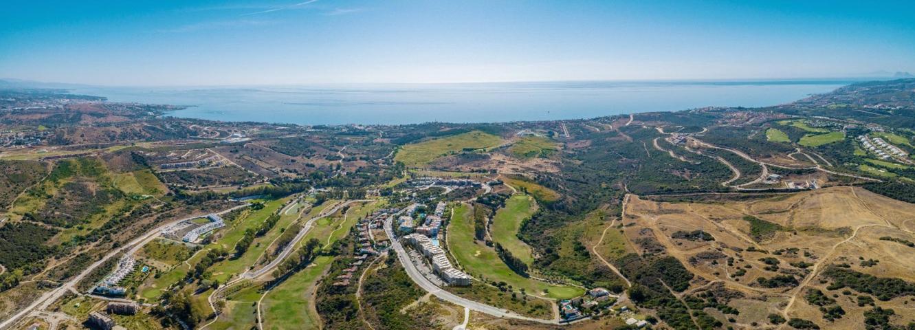 Apartamento de 2 dormitorios y 2 baños con terraza, vistas al Golf. Estepona Golf photo 0