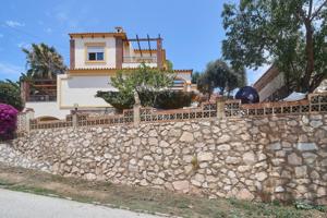 Villa de 6 dormitorios y 4 baños con vistas al Mar. Zona Castillo Fuengirola photo 0
