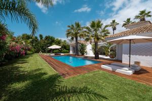 Villa de lujo de 5 dormitorios y 5 baños cerca de la playa. Marbesa, Marbella Este photo 0