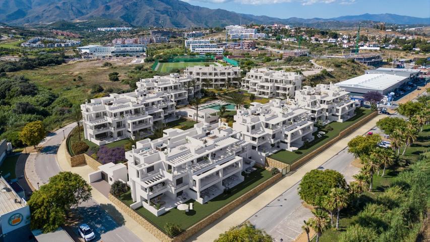 Ático de 3 dormitorios, 2 baños, solarium y vistas al Mar.Valle Romano, Estepona photo 0