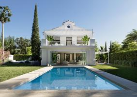 Villa de lujo de 4 dormitorios y 4 baños recientemente reformada en Nueva Andalucía, Marbella photo 0