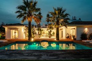 Villa de lujo de 5 dormitorios y 5 baños en Marbesa, Marbella Este photo 0