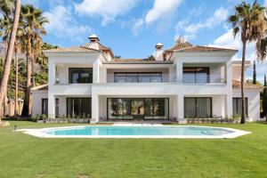 Villa de 6 dormitorios y 9 baños en Sierra Blanca, Marbella photo 0