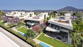 Villa de lujo de 4 dormitorios y 5 baños en zona Puerto Banús, Marbella photo 0