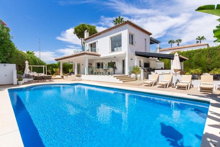 Casa En venta en Lomas De Marbella Club, Marbella photo 0