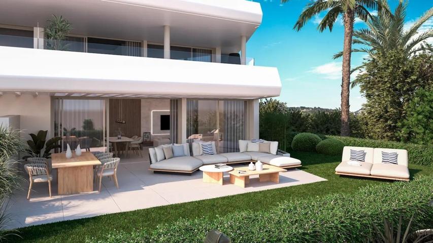 Apartamento planta baja de 2 dormitorios y 2 baños con vistas al mar en Buenas Noches, Estepona photo 0