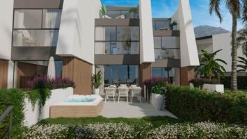 Moderno adosado de 3 dormitorios y 2 baños con vistas al mar. Fuengirola photo 0