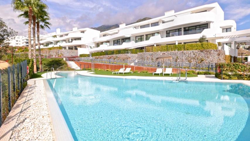 Apartamento planta baja de 3 dormitorios y 2 baños con vistas al mar. El Higuerón, Fuengirola photo 0