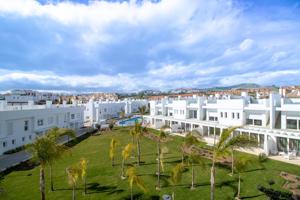 Adosado de 4 dormitorios y 2 baños cerca de la playa. Calahonda, Mijas Costa photo 0