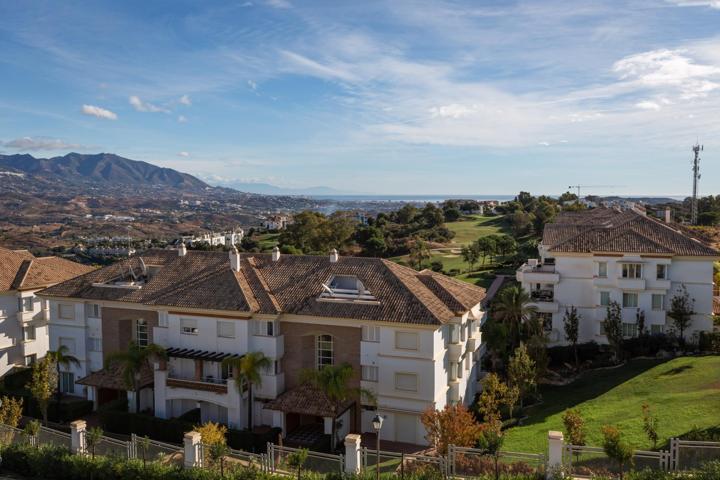 Ático de 3 dormitorios y 3 baños con vistas al mar. La Cala Golf photo 0