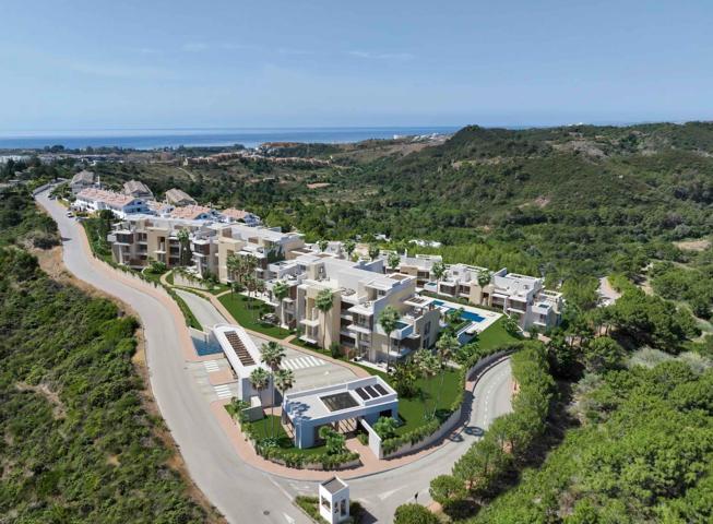 Apartamento planta primera. 2 dormitorios, 2 baños, vistas al mar. La Resina, Estepona photo 0