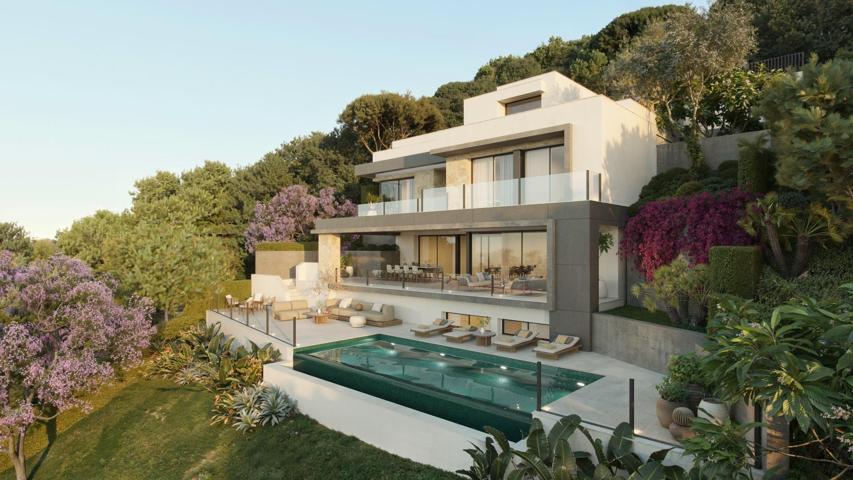 Villa de lujo de 4 dormitorios y 3 baños con vistas al mar. Pinares de San Antón, Málaga photo 0