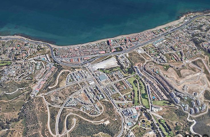 Parcela Urbana de 3.000 m2 con posibilidad de edificación de hasta 18 apartamentos. La Cala de Mijas photo 0