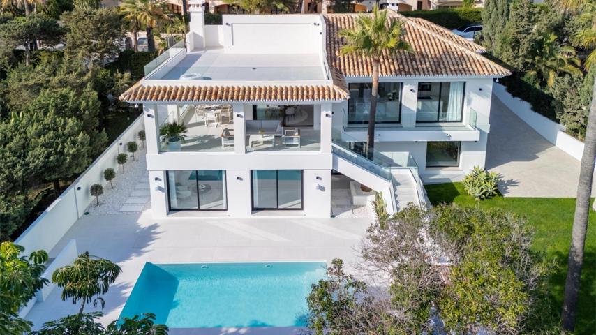Villa de lujo de 4 dormitorios y 4 baños con vistas al mar. Marbesa, Marbella Este photo 0