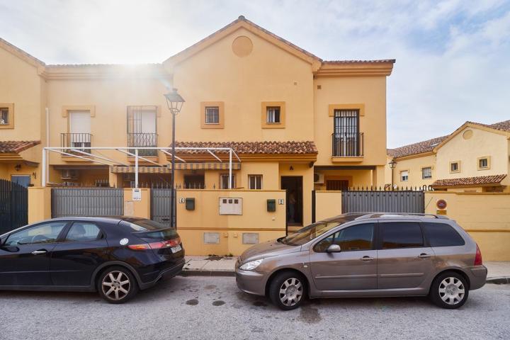 Precioso chalet adosado de esquina en Alhaurín de la Torre photo 0