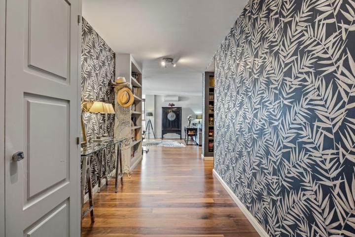 Apartamento primera línea de 4 dormitorios y 2 baños. Cerrado del Calderón, Málaga photo 0