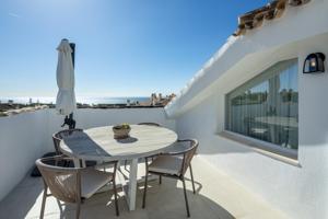Ático dúplex de 5 dormitorios y 4 baños. Vistas al Mar. Costa Nagüeles, Marbella photo 0