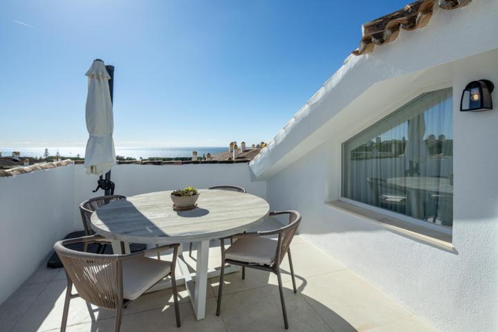 Ático dúplex de 5 dormitorios y 4 baños. Vistas al Mar. Costa Nagüeles, Marbella photo 0