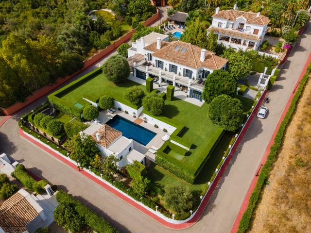 Villa de lujo de 7 dormitorios y 6 baños. Vistas al mar y la montaña. Sierra Blanca, Marbella photo 0