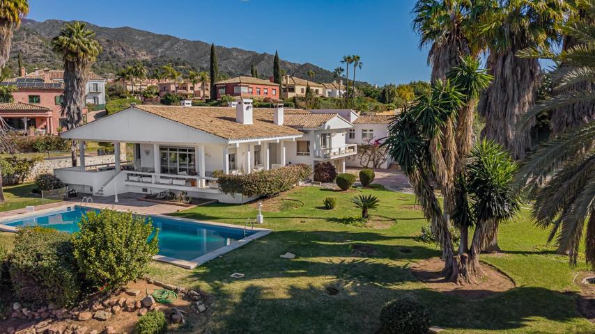 Villa de 7 dormitorios y 5 baños en Mirador de Marbella, Marbella photo 0