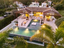 Villa de lujo de 6 dormitorios y 7 baños. Nueva Andalucía, Marbella photo 0