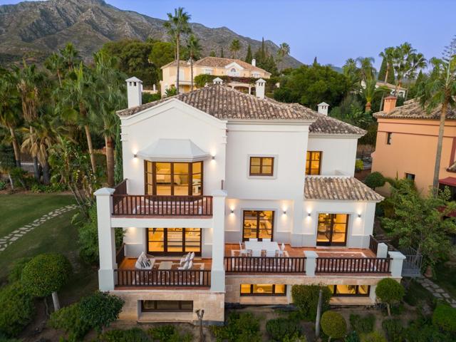 Villa de 5 dormitorios y 5 baños. La Capellania, Sierra Blanca, Marbella photo 0