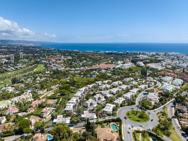 Villa de lujo de 5 dormitorios y 5 baños con Vistas al Mar. Nueva Andalucía, Marbella photo 0
