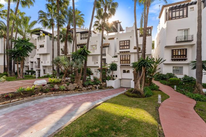 Apartamento de lujo. 3 Dormitorios y 3 Baños. Puente Romano, Marbella photo 0