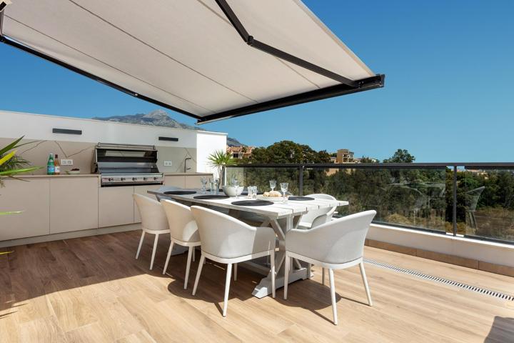 Ático de lujo. 3 dormitorios, 2 baños, solarium, vistas al mar. Nueva Andalucía, Marbella photo 0
