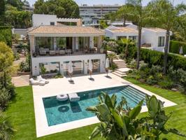 Villa de 5 dormitorios y 5 baños totalmente reformada. Nueva Andalucía, Marbella photo 0