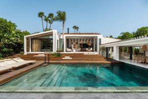 Villa de lujo de 5 dormitorios y 7 baños. Nueva Andalucía, Marbella photo 0