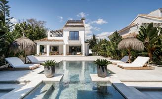 Villa de lujo de 6 dormitorios y 4 baños. Nueva Andalucía, Marbella photo 0