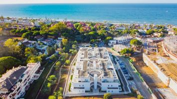 Apartamento planta baja. 2 dormitorios, 2 baños. Estrella del Mar, Marbella Este photo 0