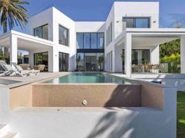 Villa de lujo con vistas al mar. 5 dormitorios y 6 baños. Urbanización Marbesa, Marbella Este photo 0