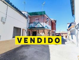 Casa De Pueblo en venta en Calzada de Oropesa de 124 m2 photo 0