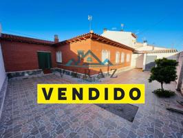 Casa - Chalet en venta en Velada de 145 m2 photo 0