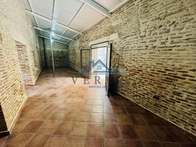 Local en alquiler en Talavera de la Reina de 170 m2 photo 0