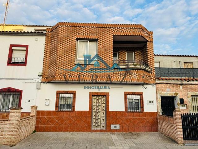 Casa De Pueblo en venta en Talavera de la Reina de 90 m2 photo 0