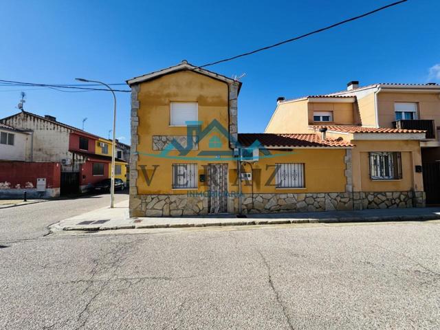 Casa - Chalet en venta en Alberche del Caudillo de 110 m2 photo 0