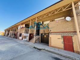 Adosado en venta en Talavera de la Reina de 320 m2 photo 0