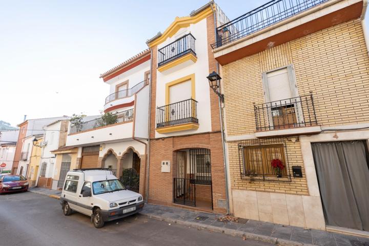 Casa nueva en el centro de Güevéjar photo 0