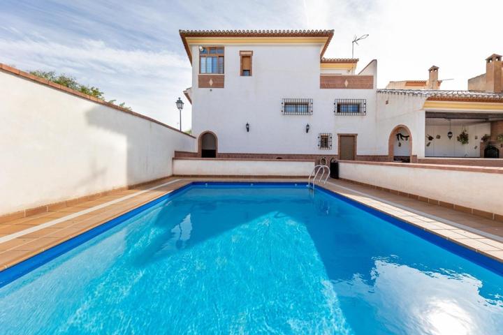 Espectacular Chalet con piscina en Gójar 🏡✨ photo 0