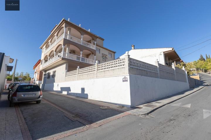 Amplio Pareado en Vega de Granada: Tu Nuevo Hogar Espera por Ti photo 0