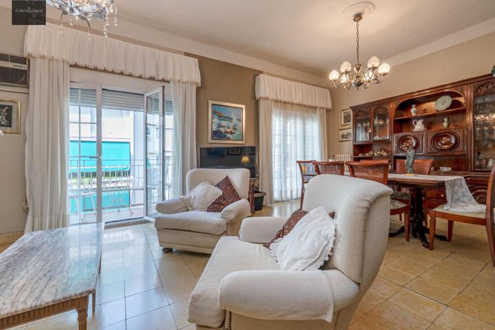 Amplísima vivienda al lado de Recogidas photo 0